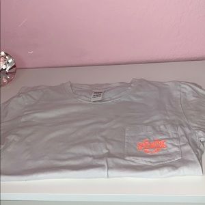 VS pink basic tee